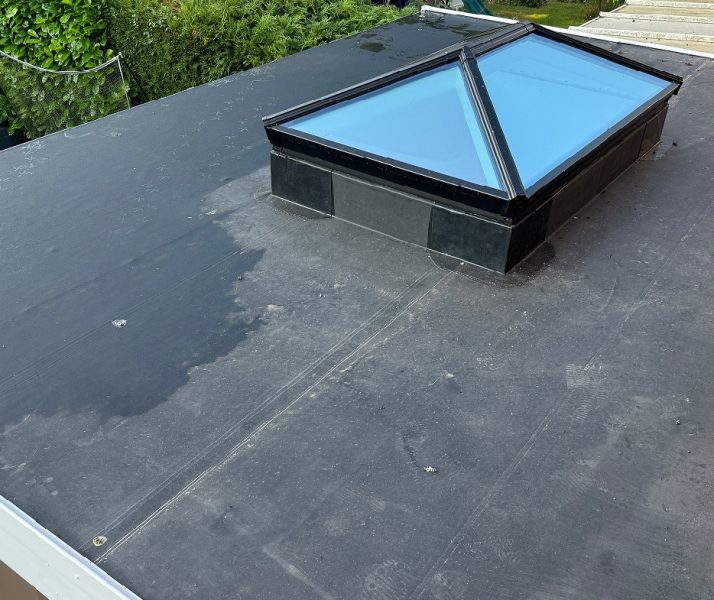 Flat roof with a lantern